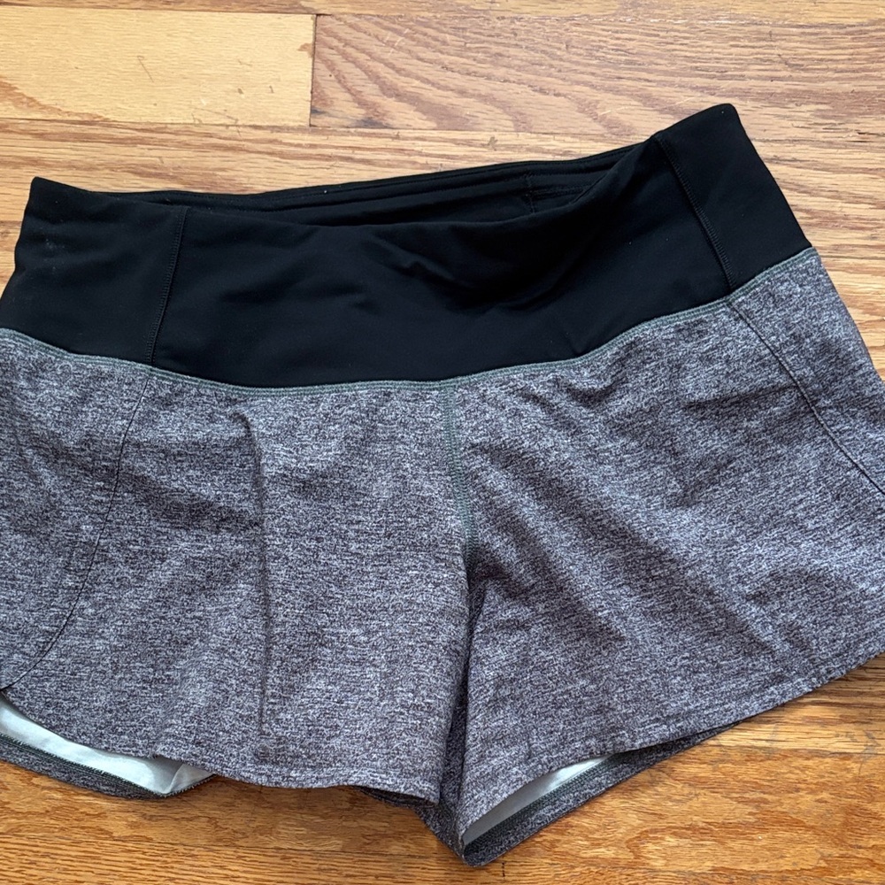 Lululemon gray and black shorts